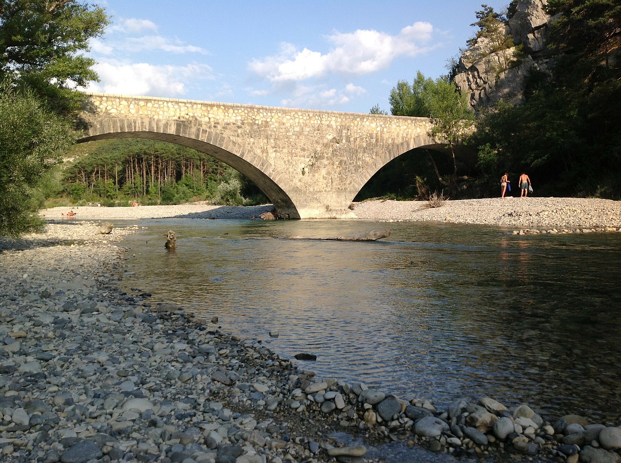 roman bridge vaucluse old bridge free photo