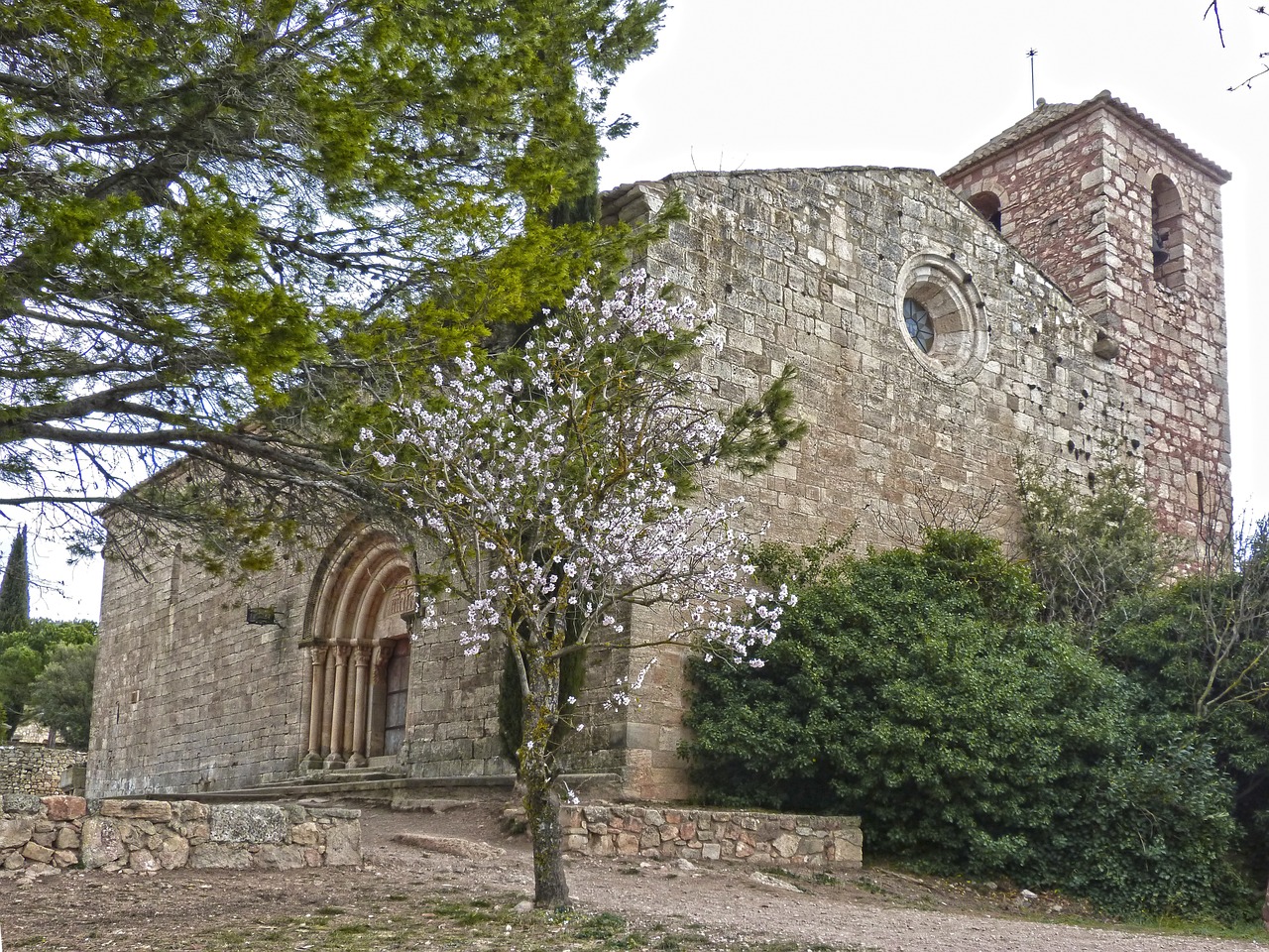 romanesque church siurana landscape free photo