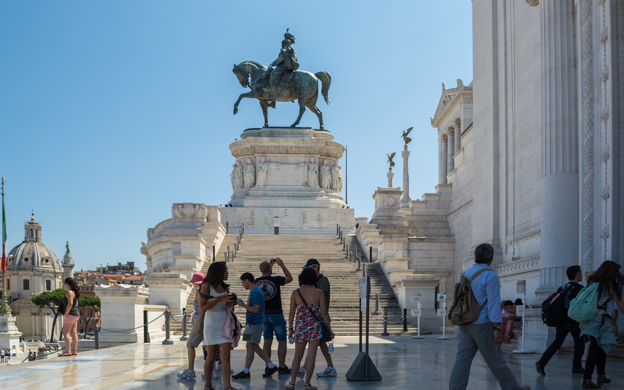 rome monument to vittorio emanuele ii the altar of the fatherland free photo