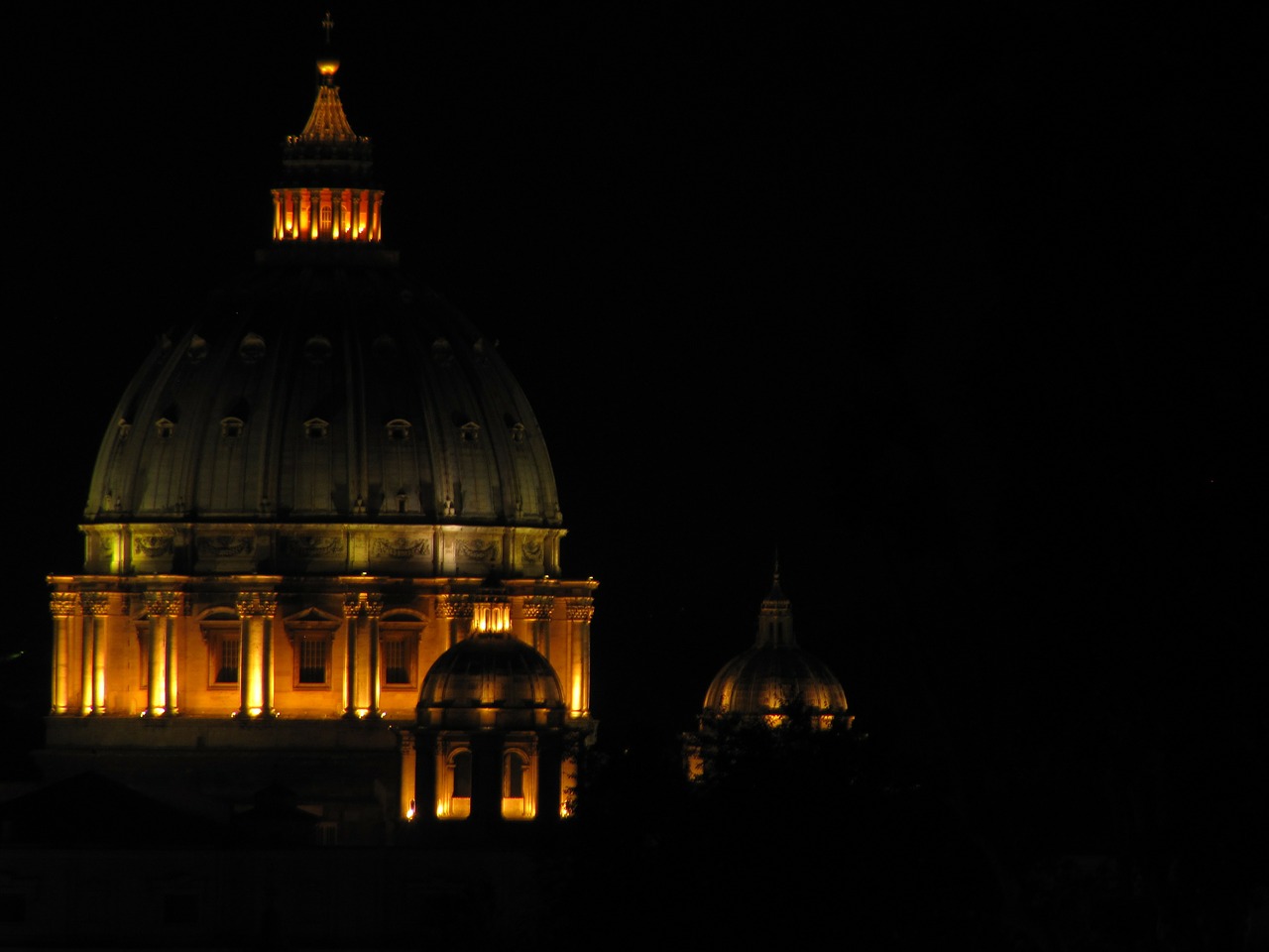 rome st peter's basilica night free photo