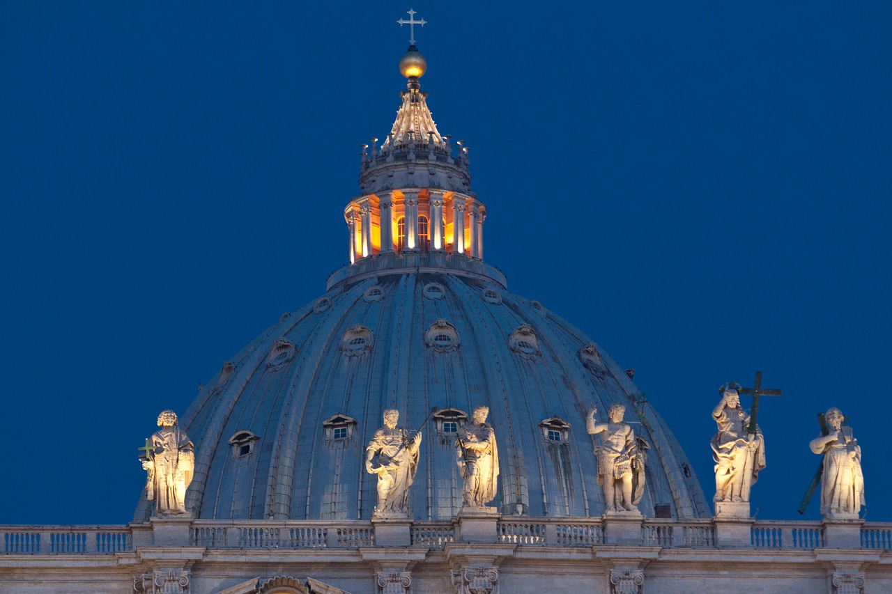 rome night st peter's basilica free photo