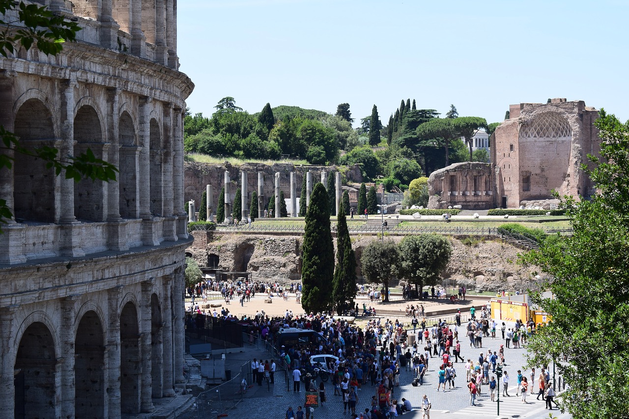 rome the coliseum ancient times free photo