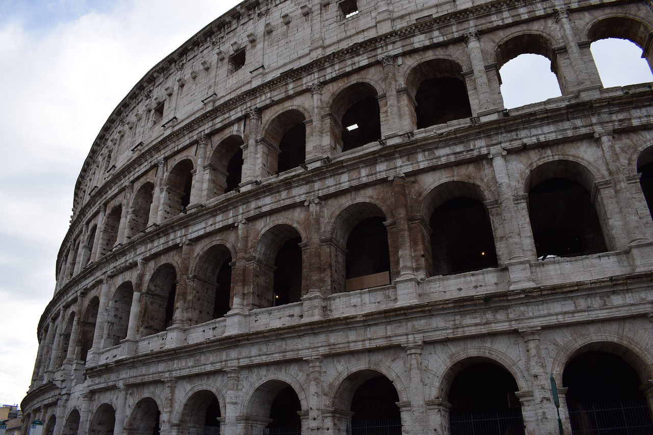 rome  colosseum  italy free photo