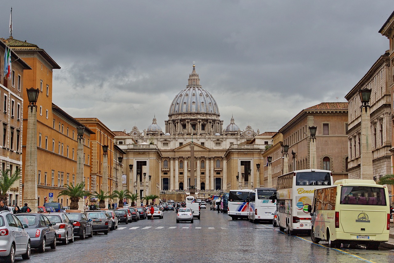 rome vatican city saint peter's cathedral free photo