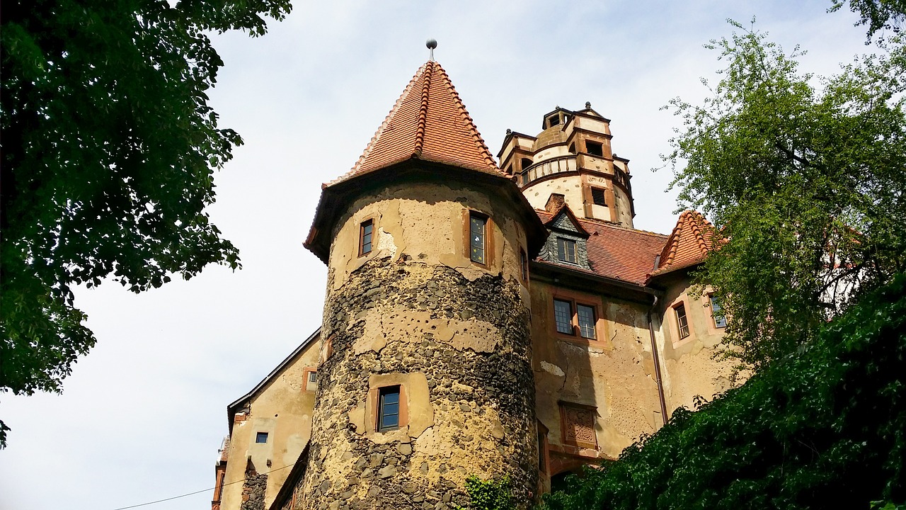 ronneburg castle hesse free photo
