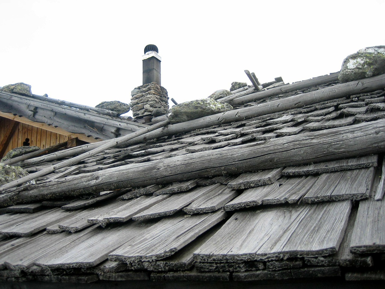 roof hut alpine free photo