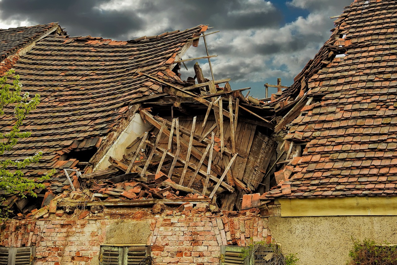 roof ruin old free photo