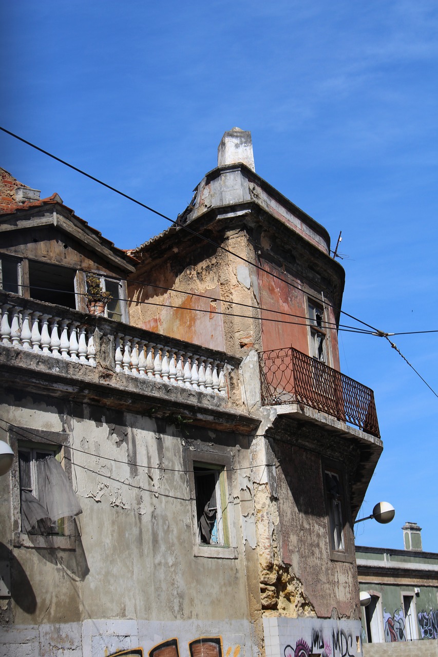 roof building architecture free photo