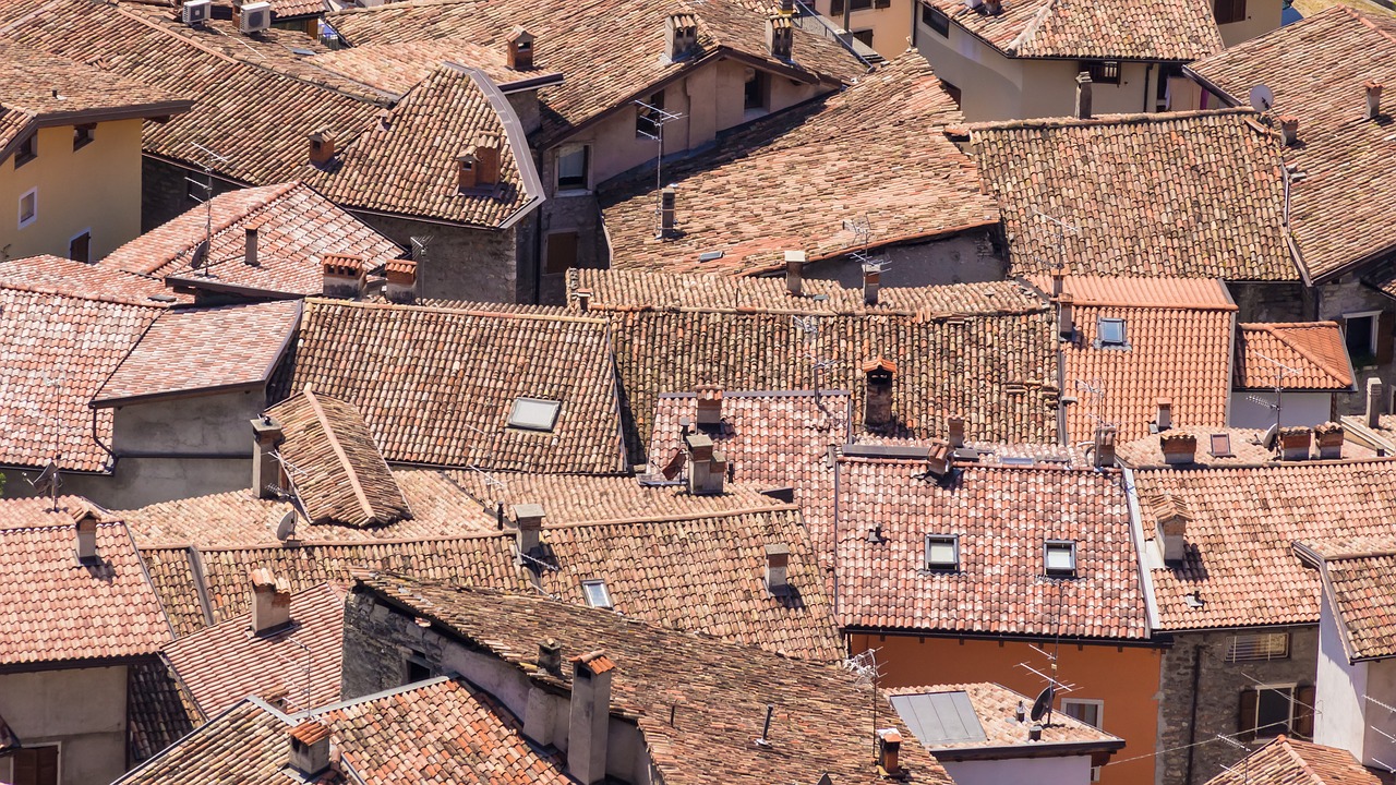 roofs homes old town free photo