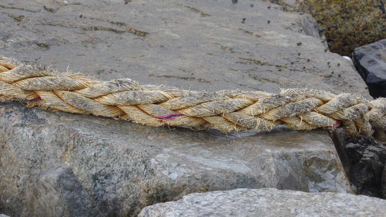 rope rock wet free photo