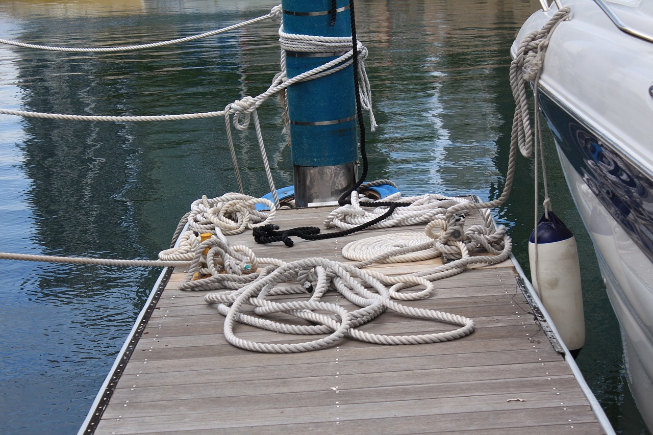 rope bed yacht free photo