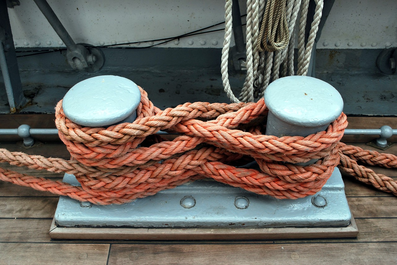 rope connecting ship free photo