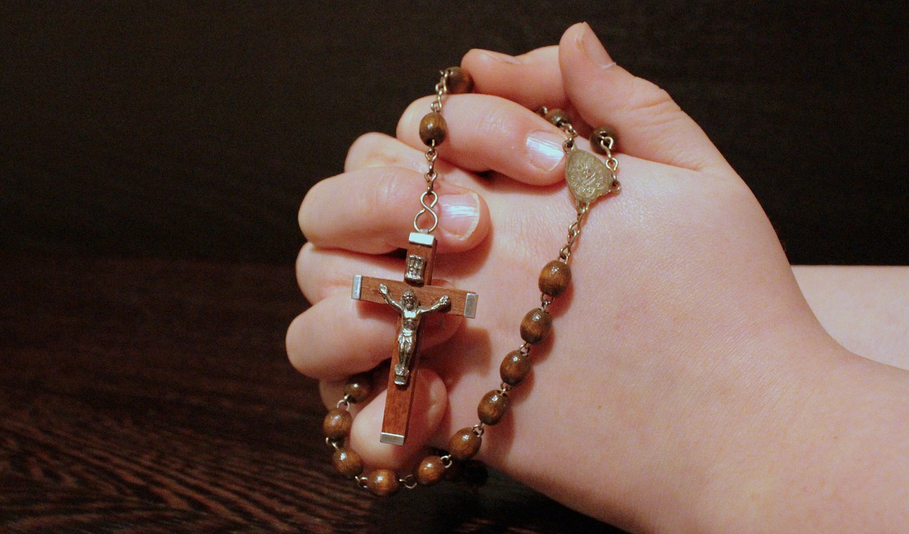 rosary faith pray free photo