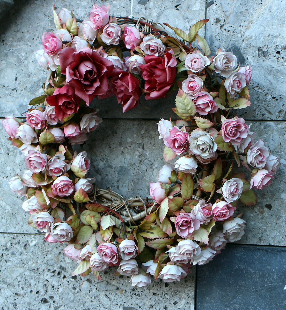 rosary roses wreath free photo