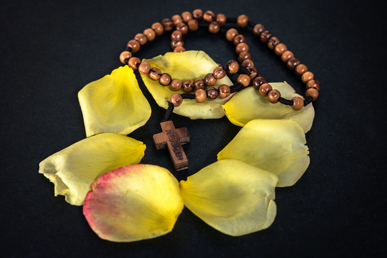 rosary prayer prayer chain free photo
