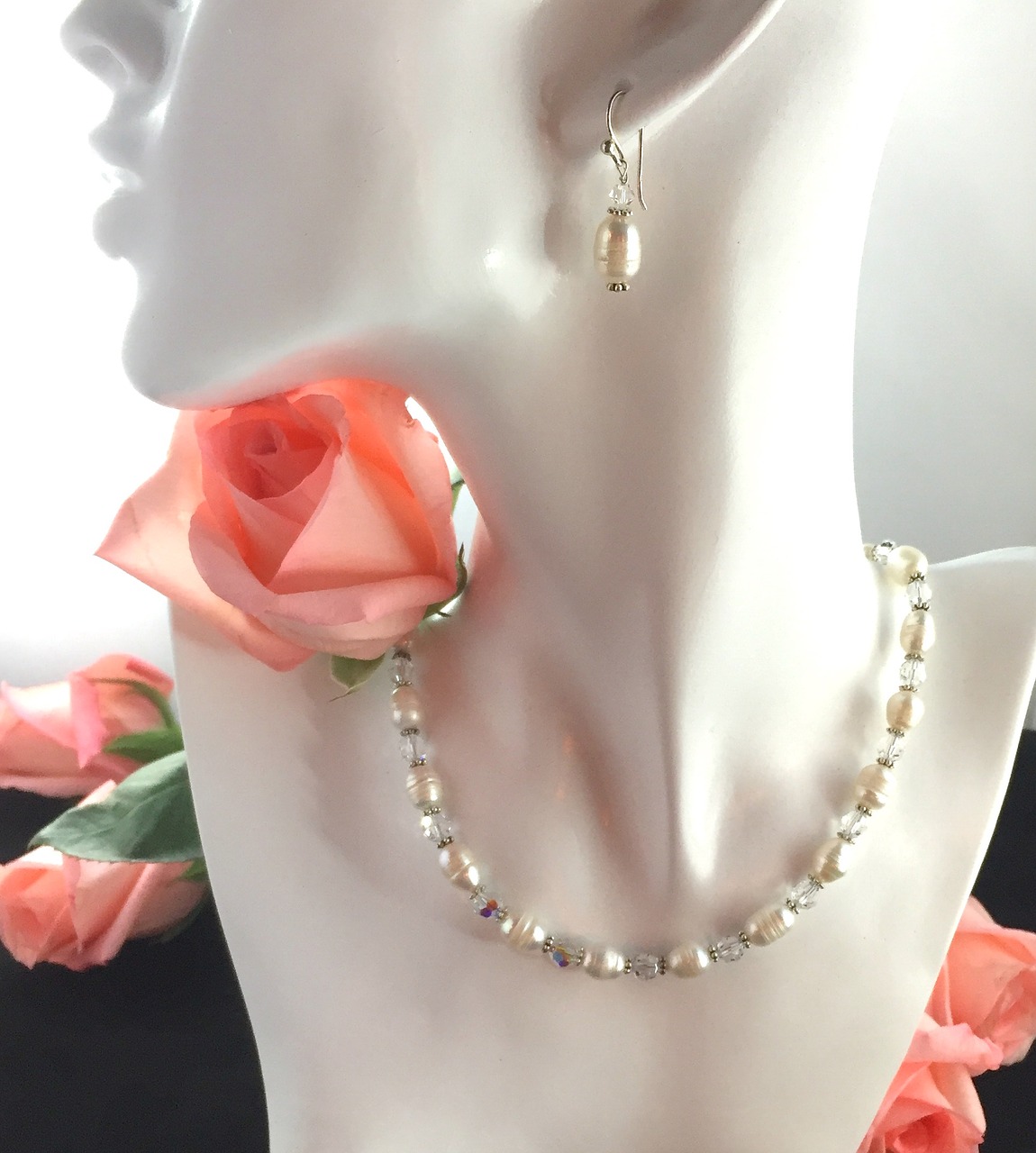 rose pearls woman's jewelry display free photo