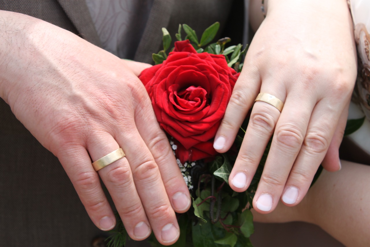 rose ring wedding free photo