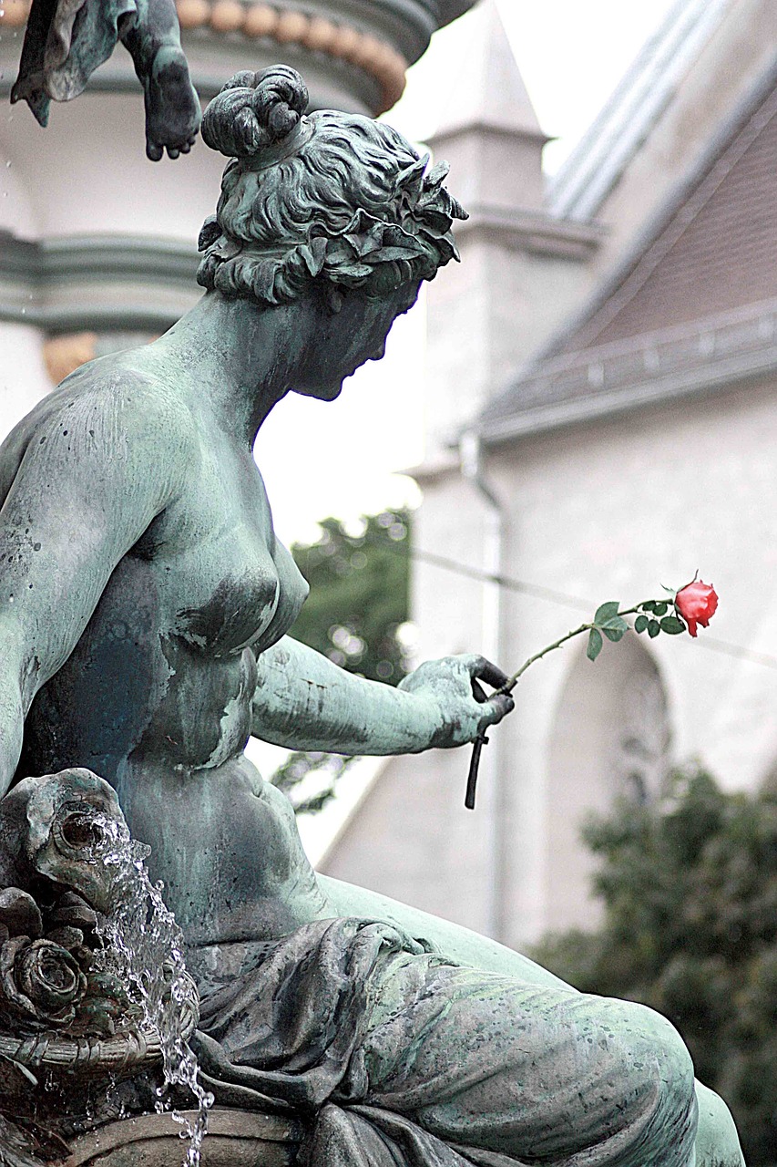 rose fountain statue free photo