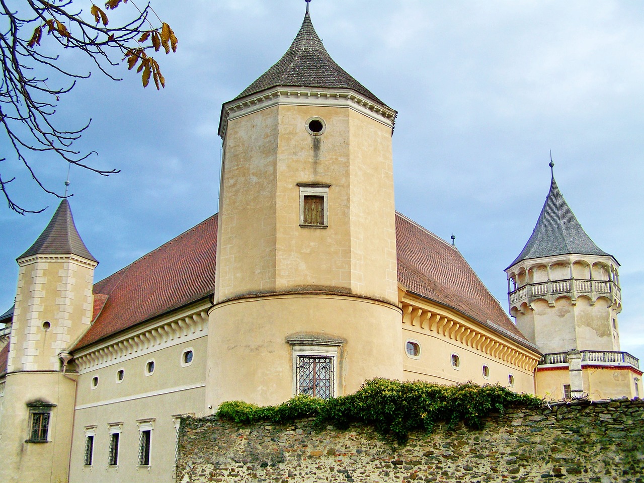 rosenburg medieval castle austria free photo