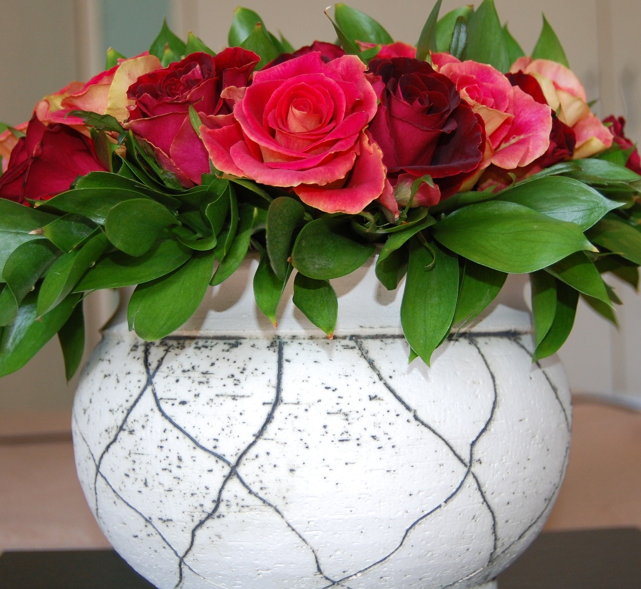 roses vase romance free photo