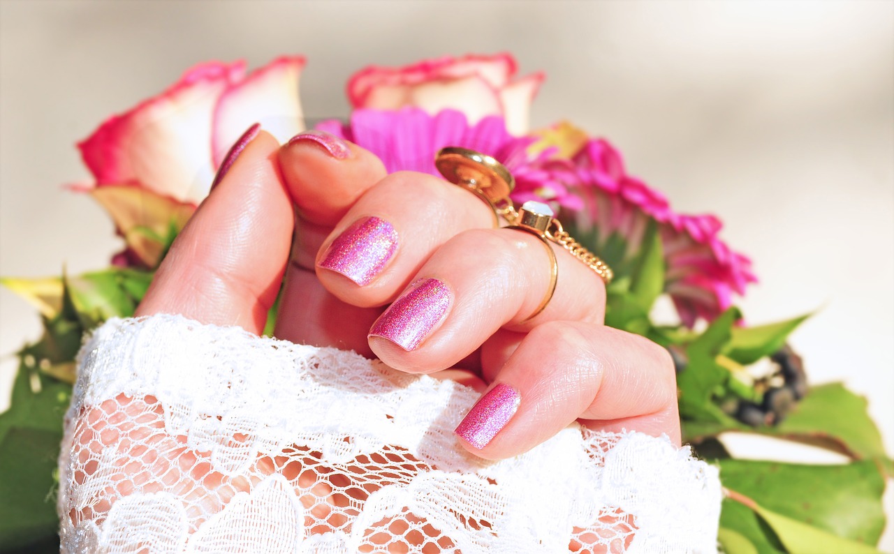 roses pink nail varnish free photo