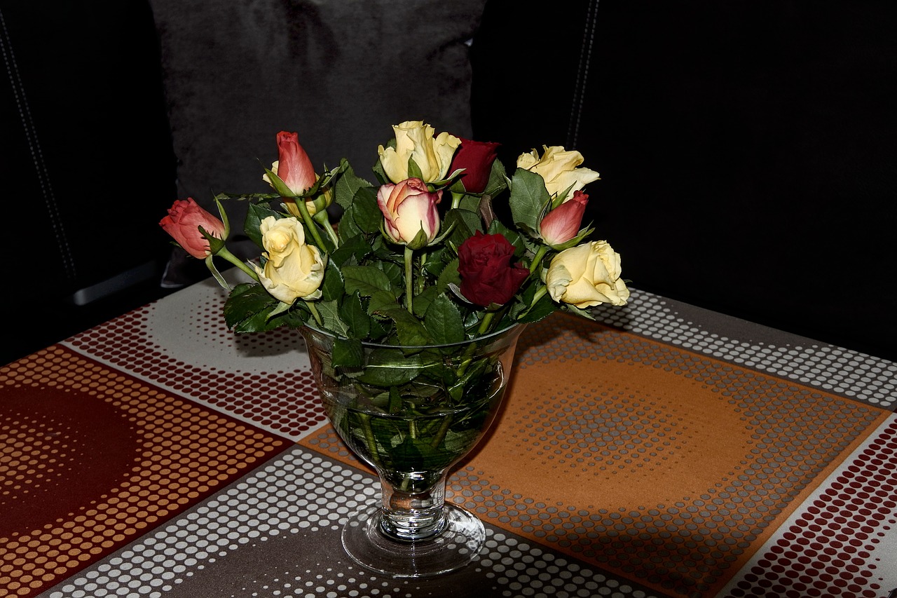 roses  vase  bouquet free photo