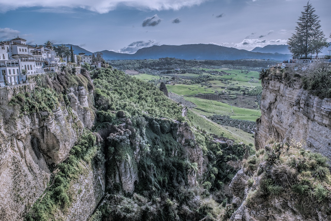 round  andalusia  landscape free photo