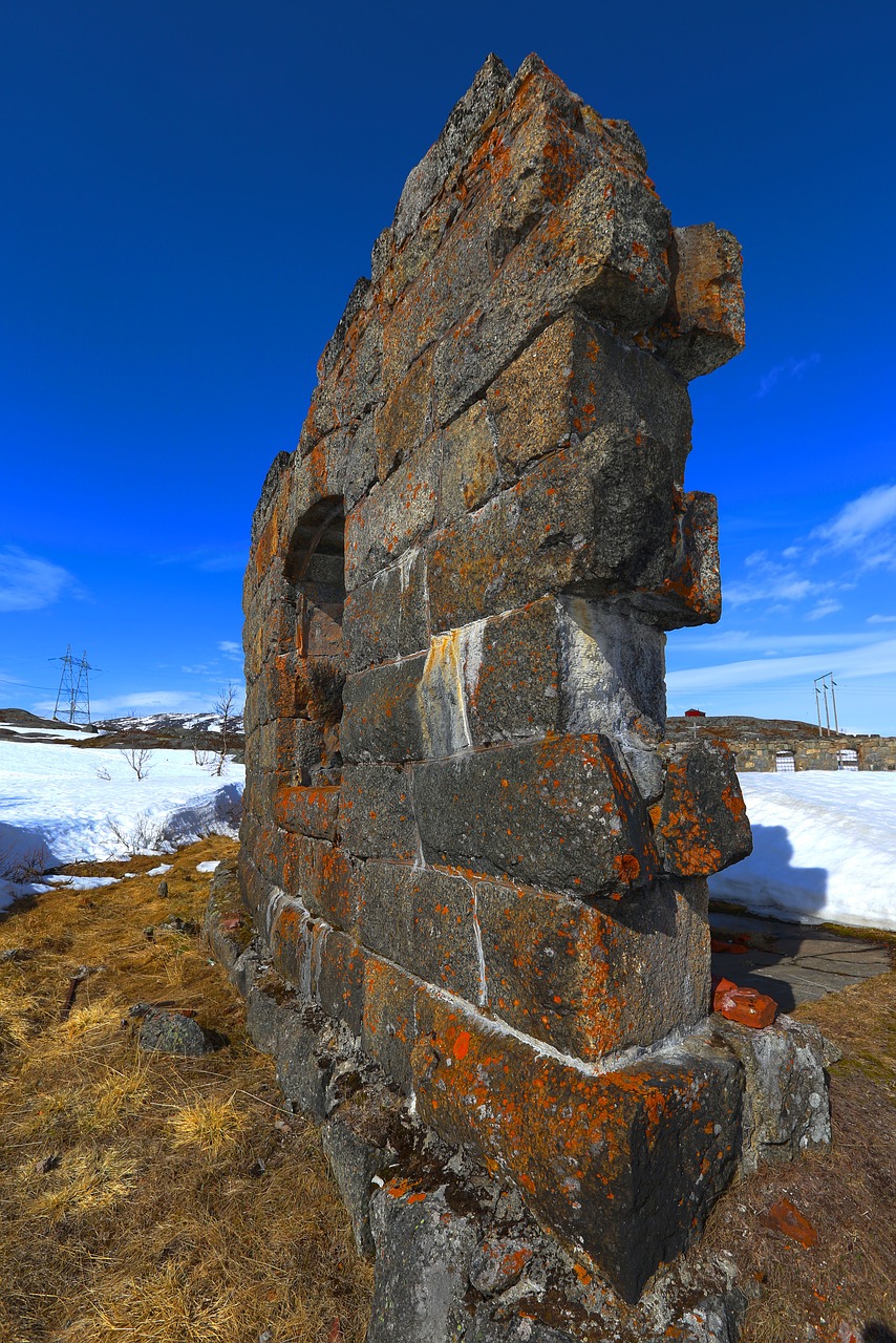 roundhouse border wall free photo