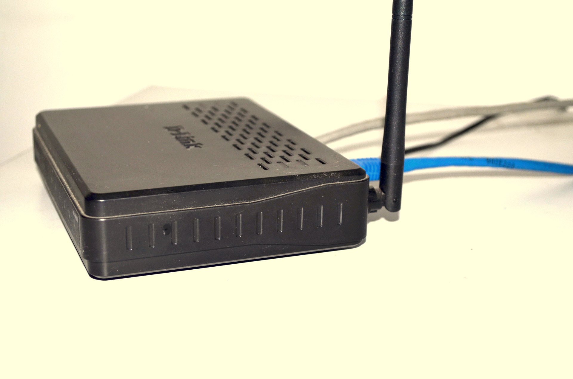 router wireless equipment free photo