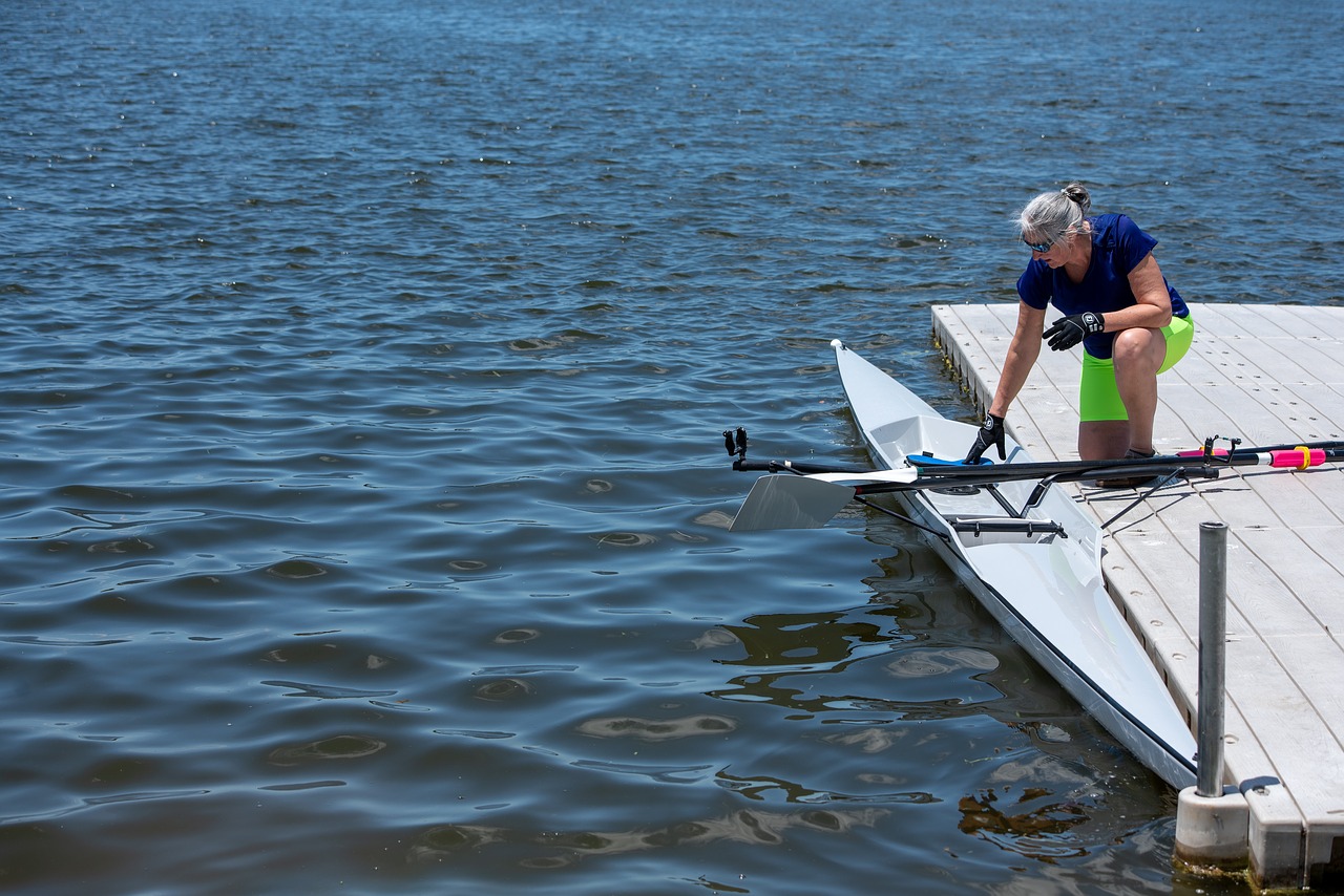 row  sculling  shell free photo