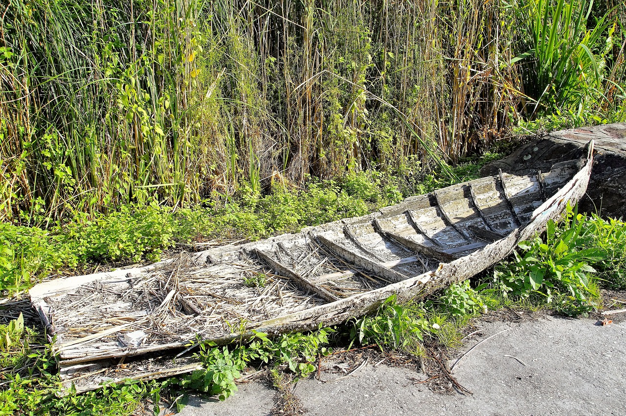 rowboat debris barge free photo