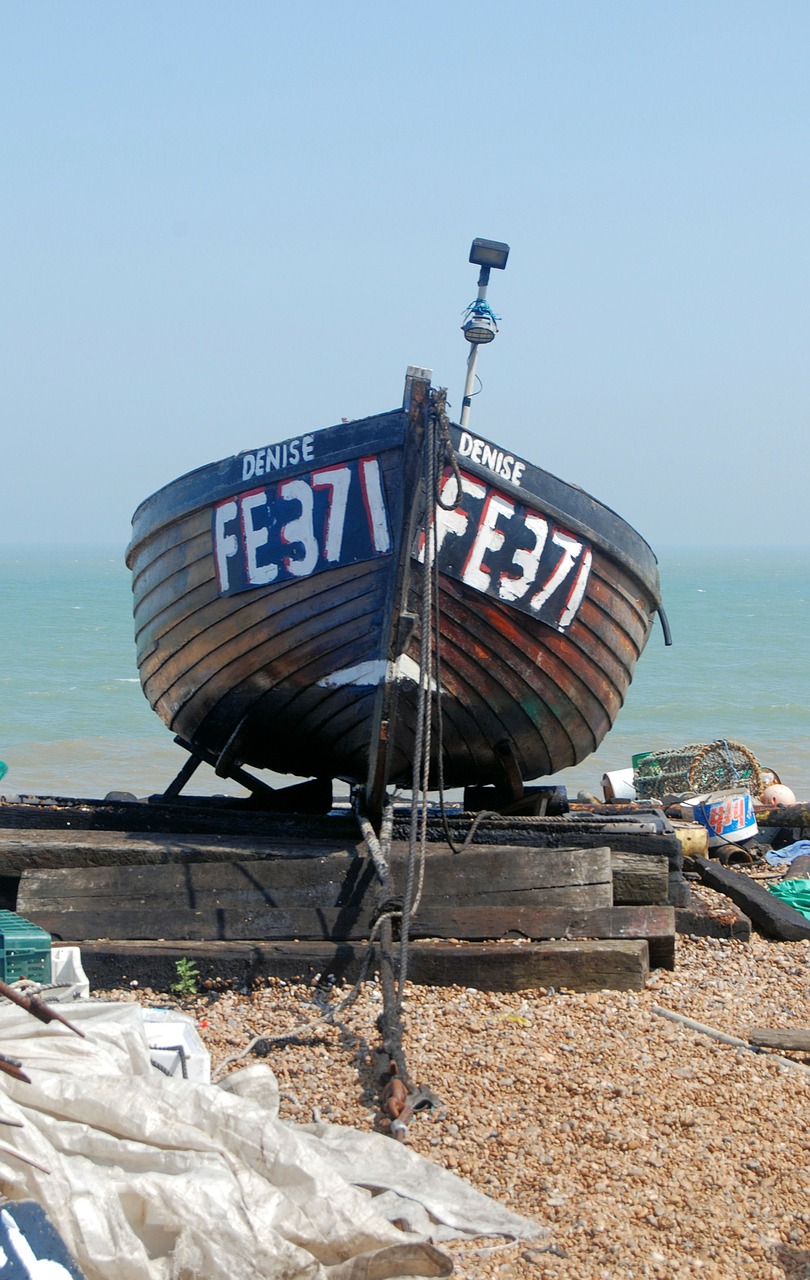 rowing boat boat blue sky free photo