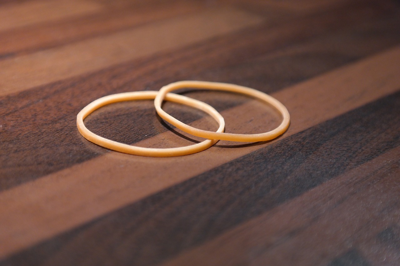 rubber bands rubber rings rubber free photo