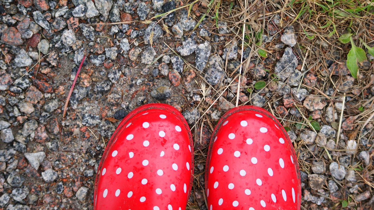 rubber boots dots red free photo