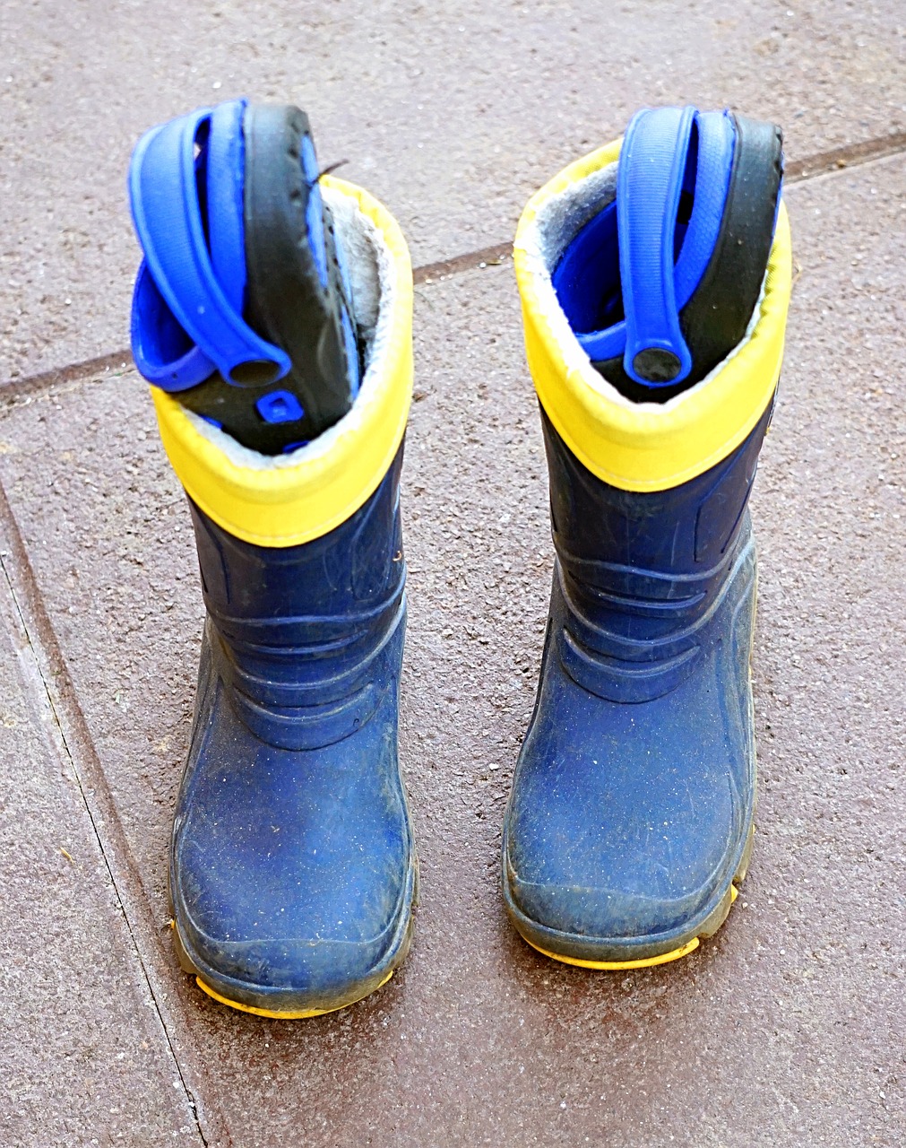 rubber boots  kids boots  blue free photo
