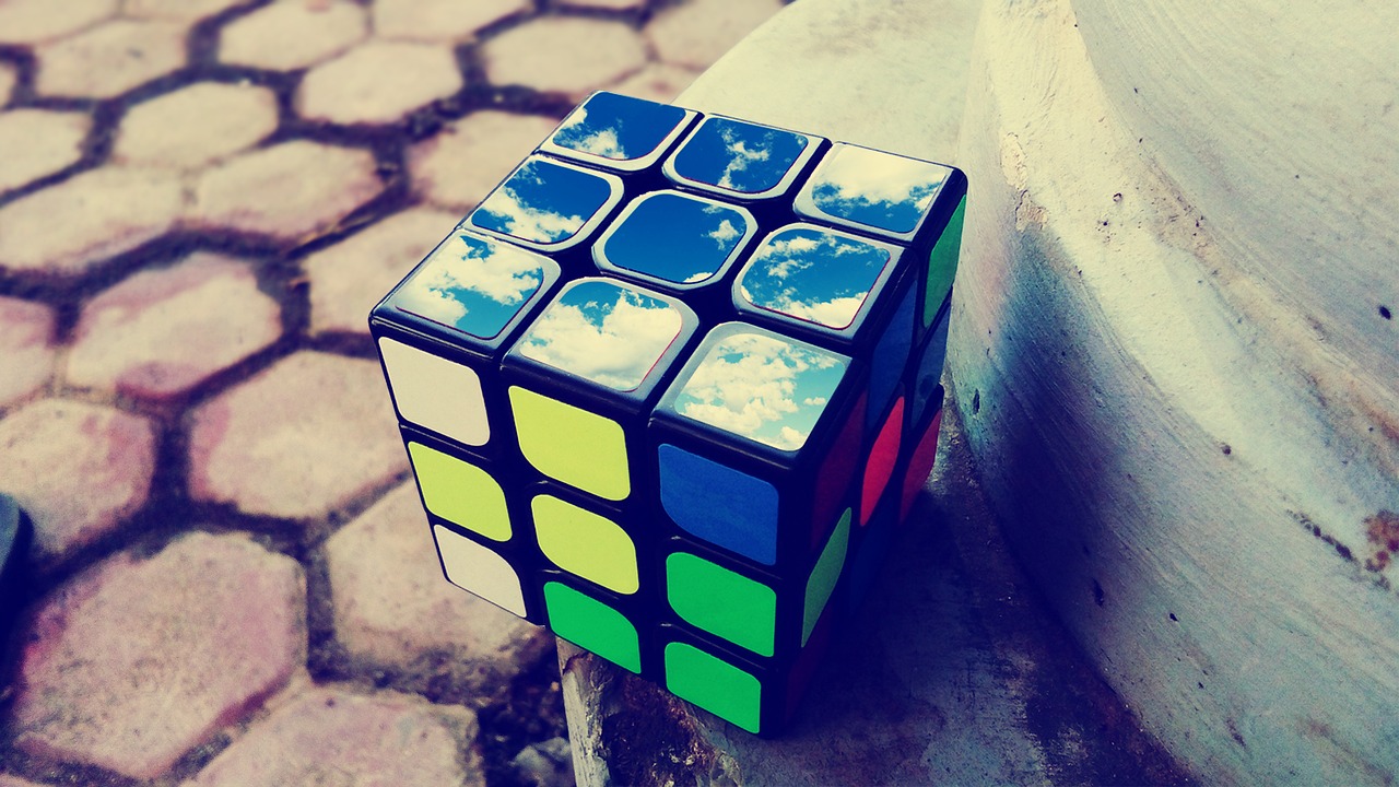 rubik cube puzzle free photo