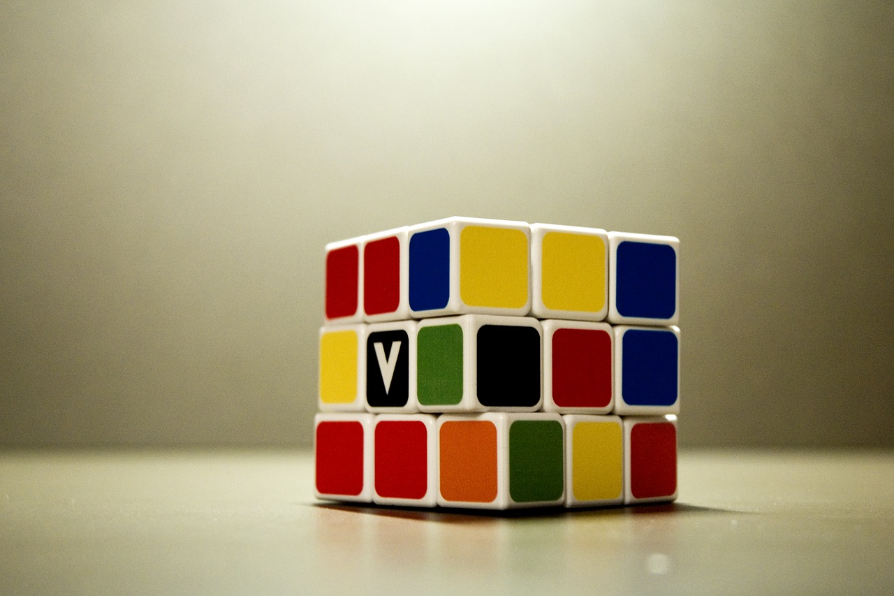 rubik's cube game strategy free photo
