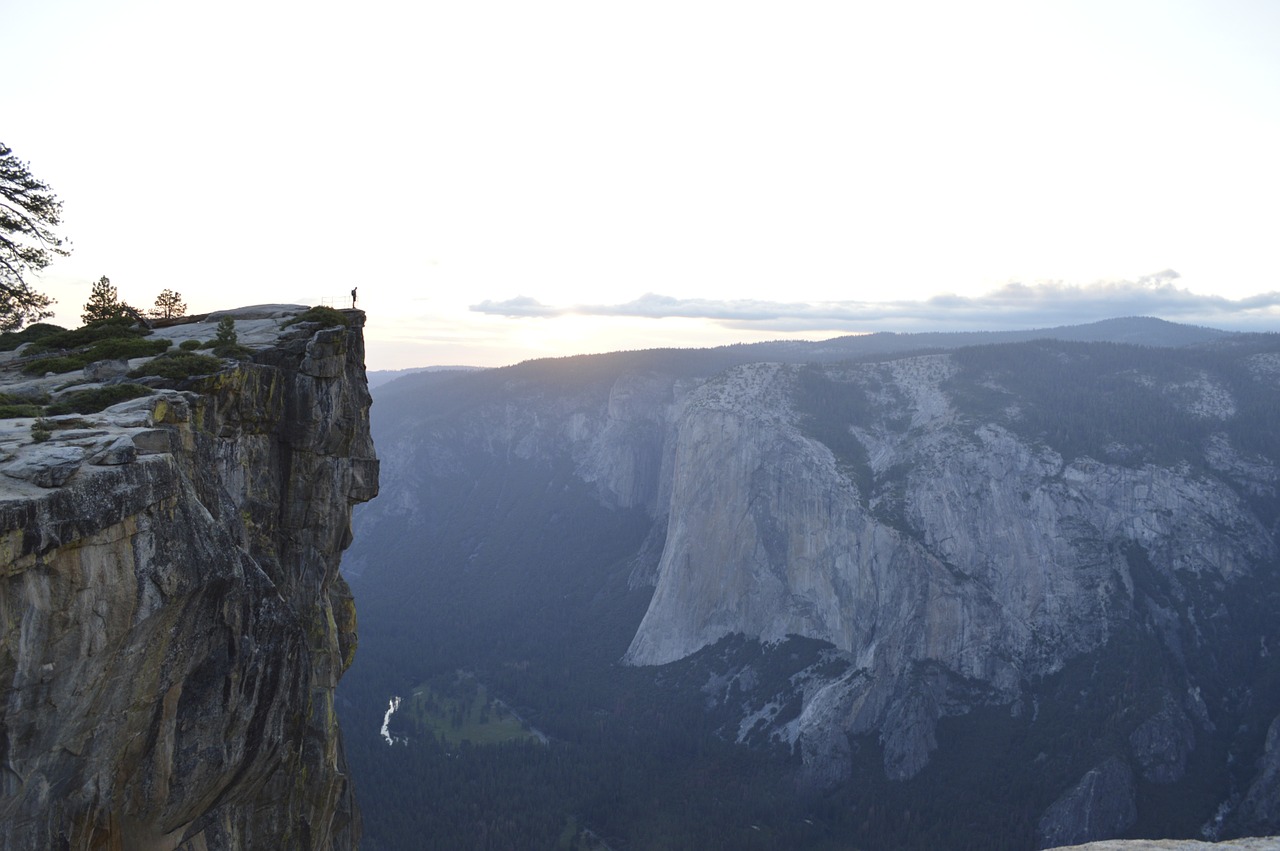 yosemite valley rugged cliff mountain scene free photo