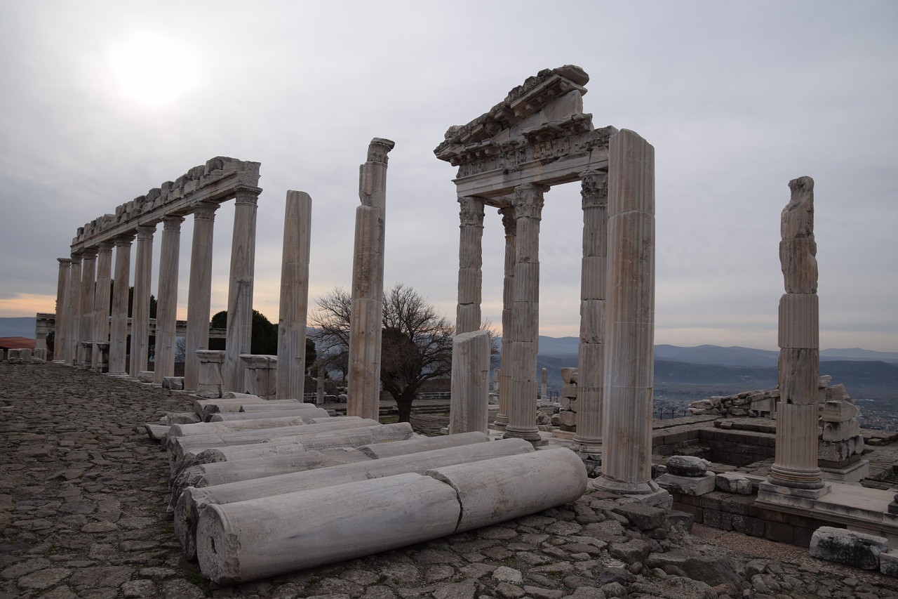 ruin pergamon architecture free photo
