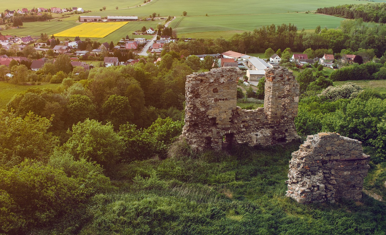 ruin castle landscape free photo