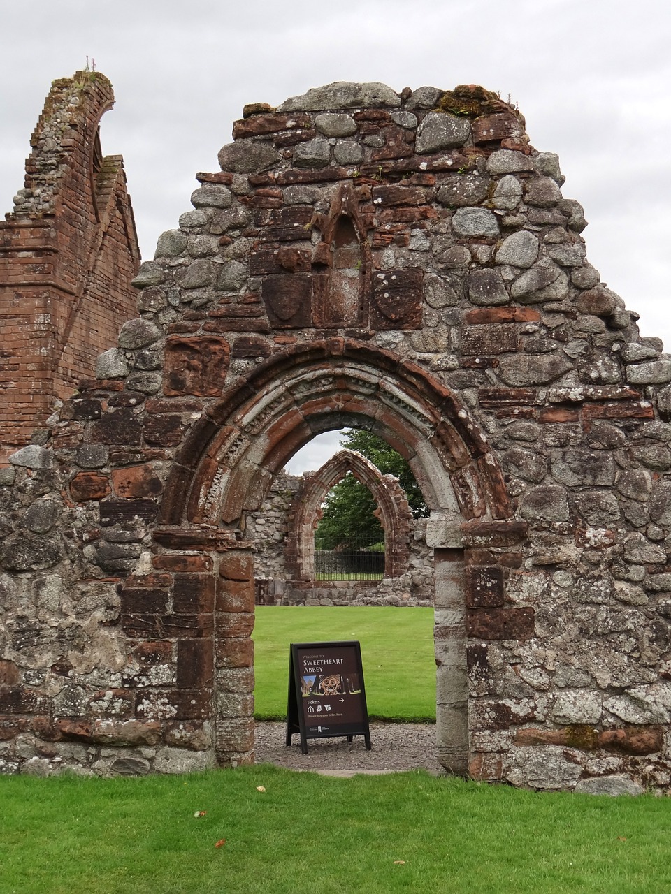 ruin chapel historical free photo