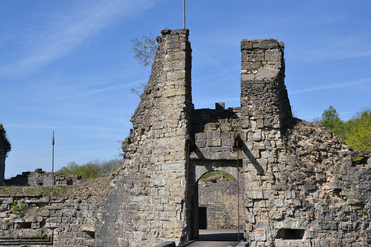 ruine castle belgium free photo