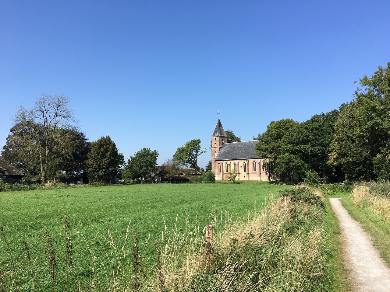 ruinerwold church fields free photo