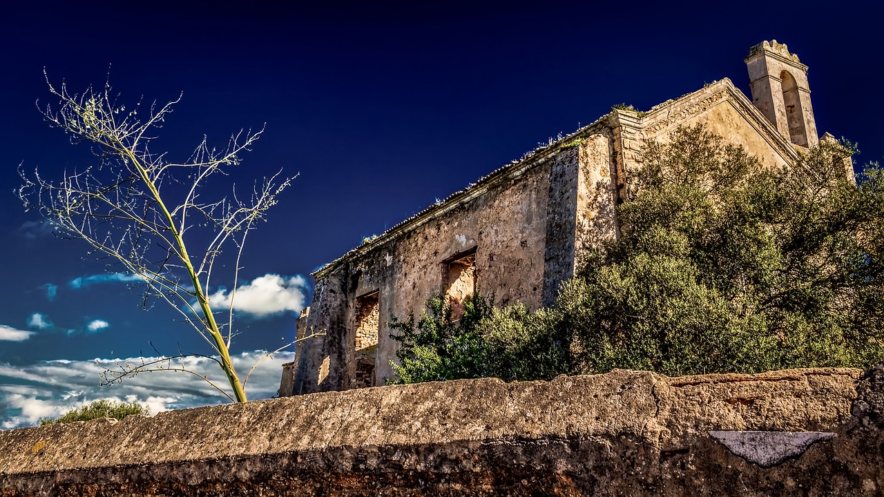 ruins italy house free photo