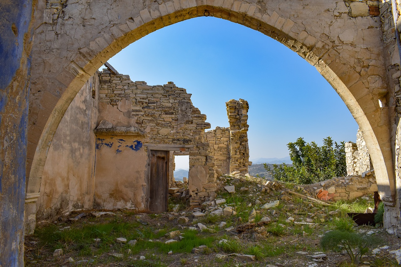 ruins house damaged free photo