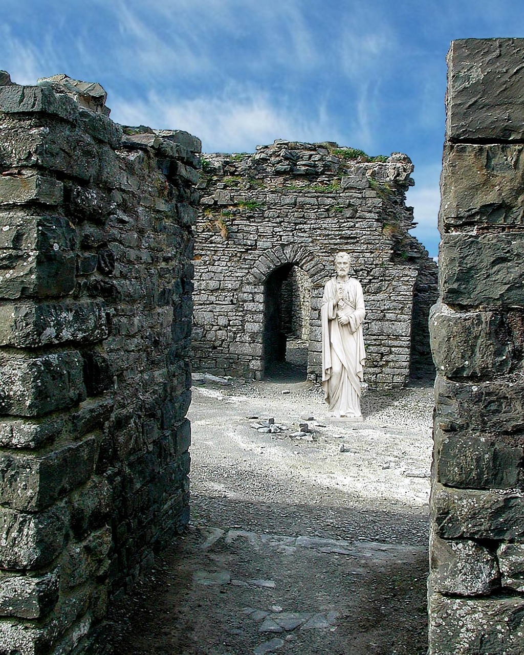 ruins stone statue free photo