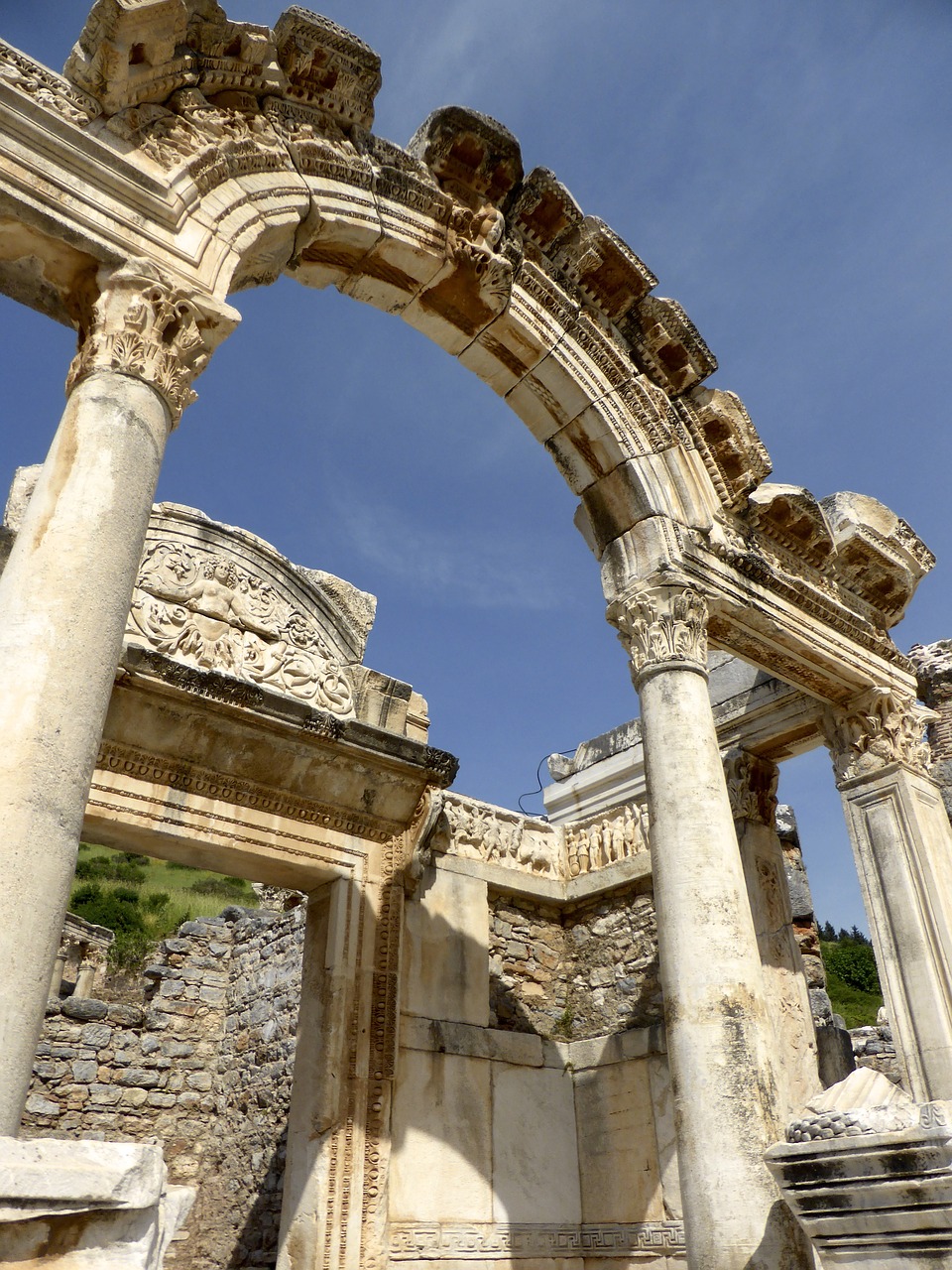 ruins roman architecture free photo