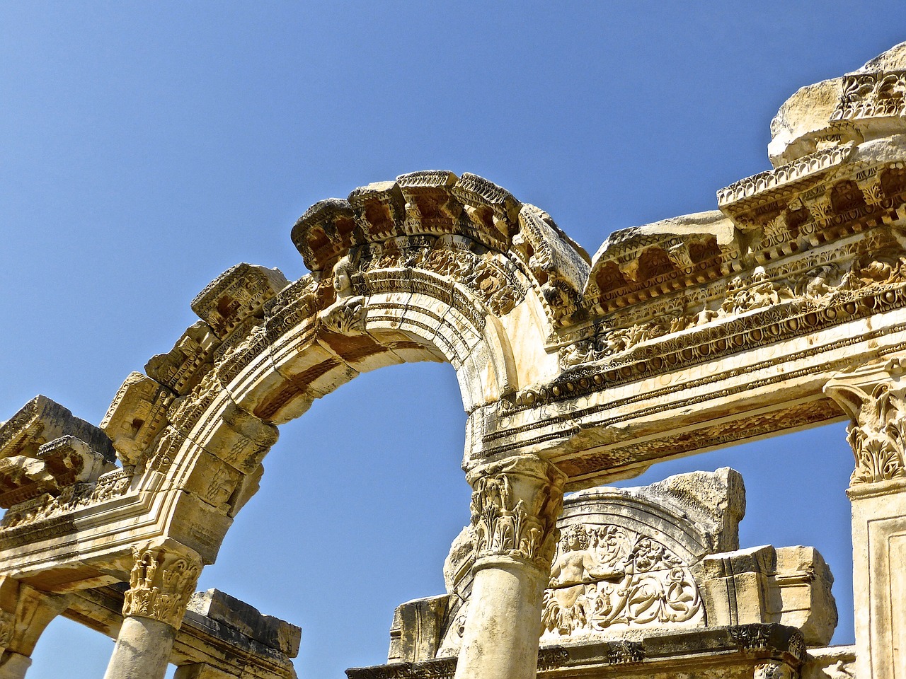 ruins ancient architecture free photo