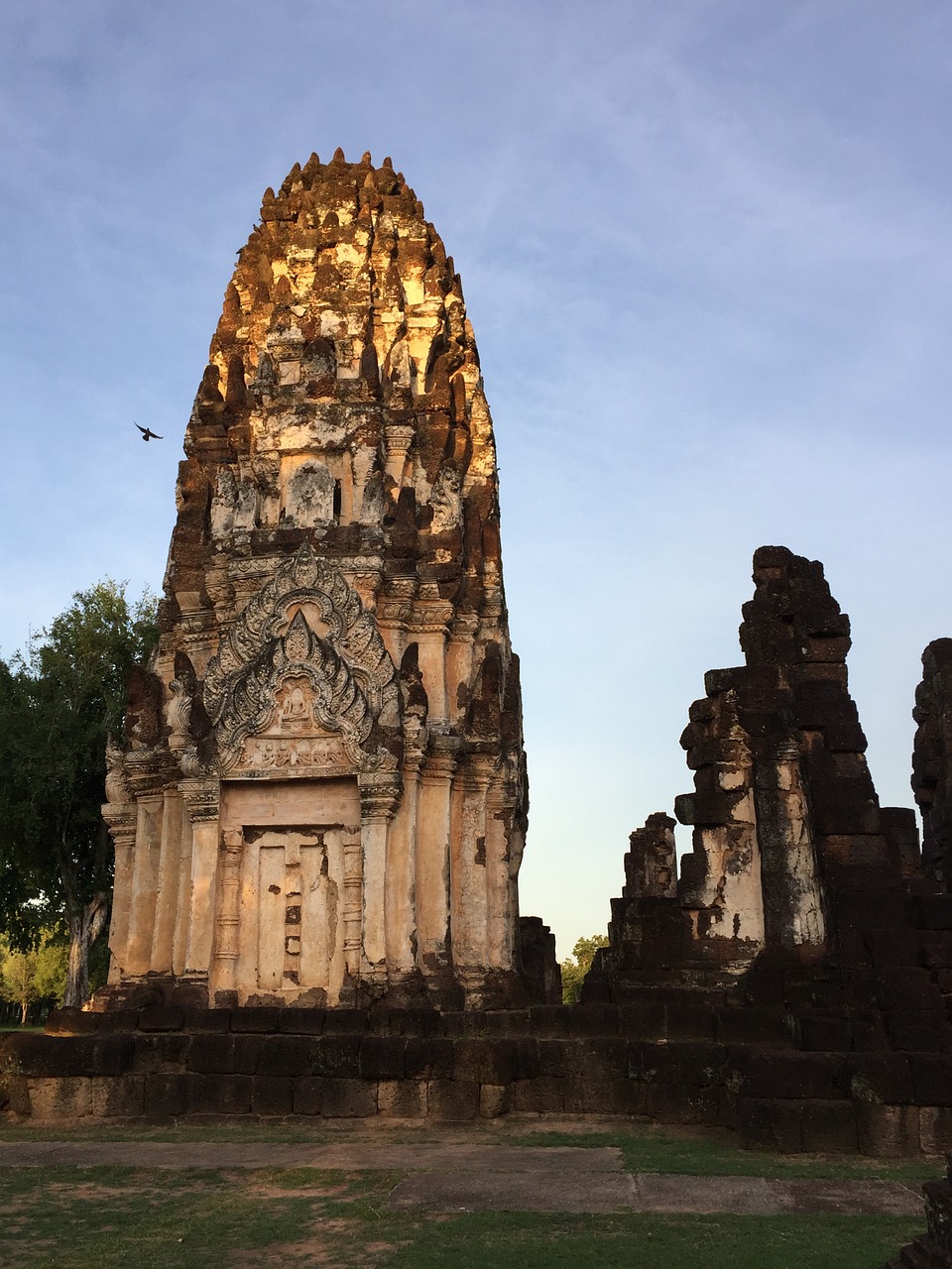 ruins sukhothai historical free photo