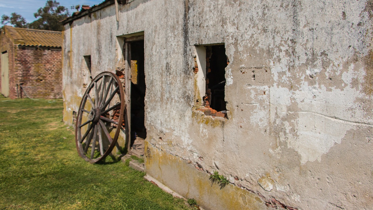 ruins windows house free photo